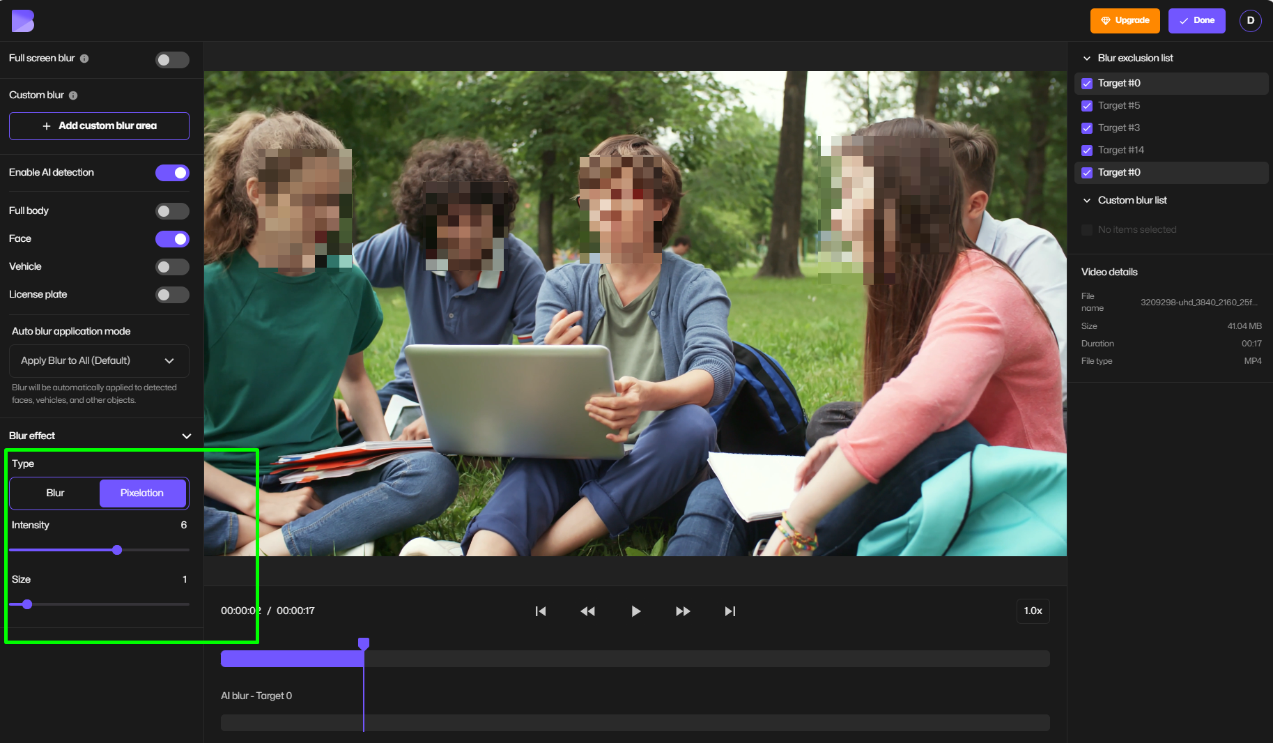 BlurMe editor menu with options for pixelated face effect selected.