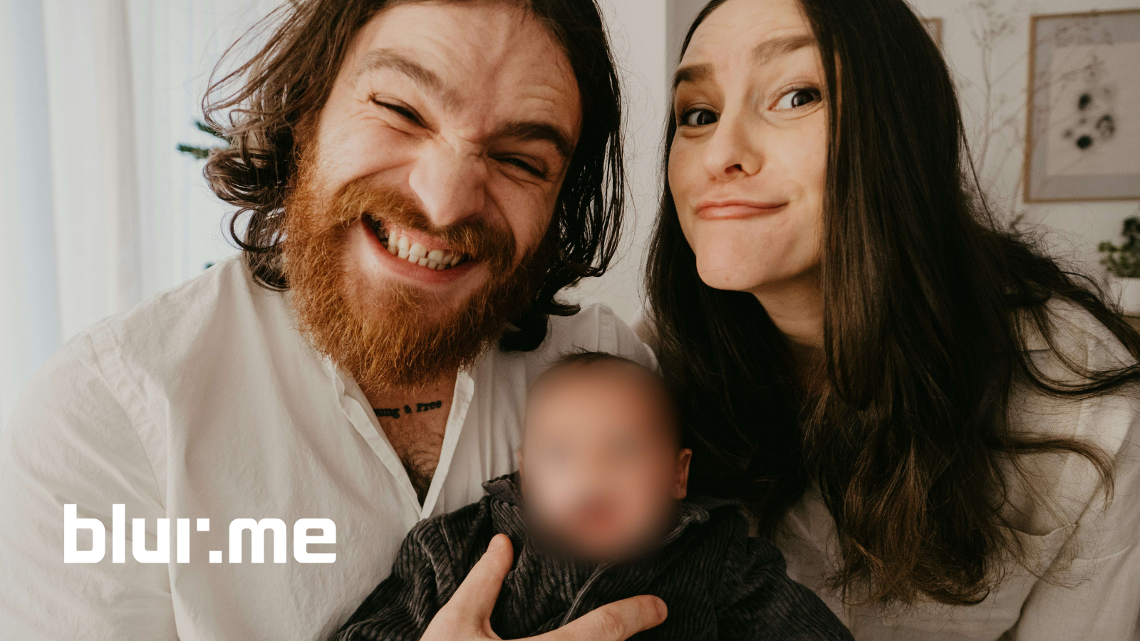 Blurring faces in photos online using BlurMe AI free face blur tool.